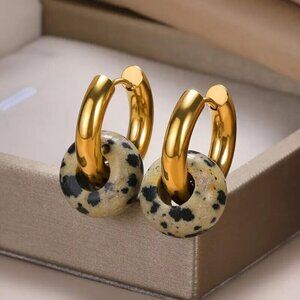 ✨Dazzling Gold Hoop Earrings with Colorful Stones: Chic Minimalist Earrings